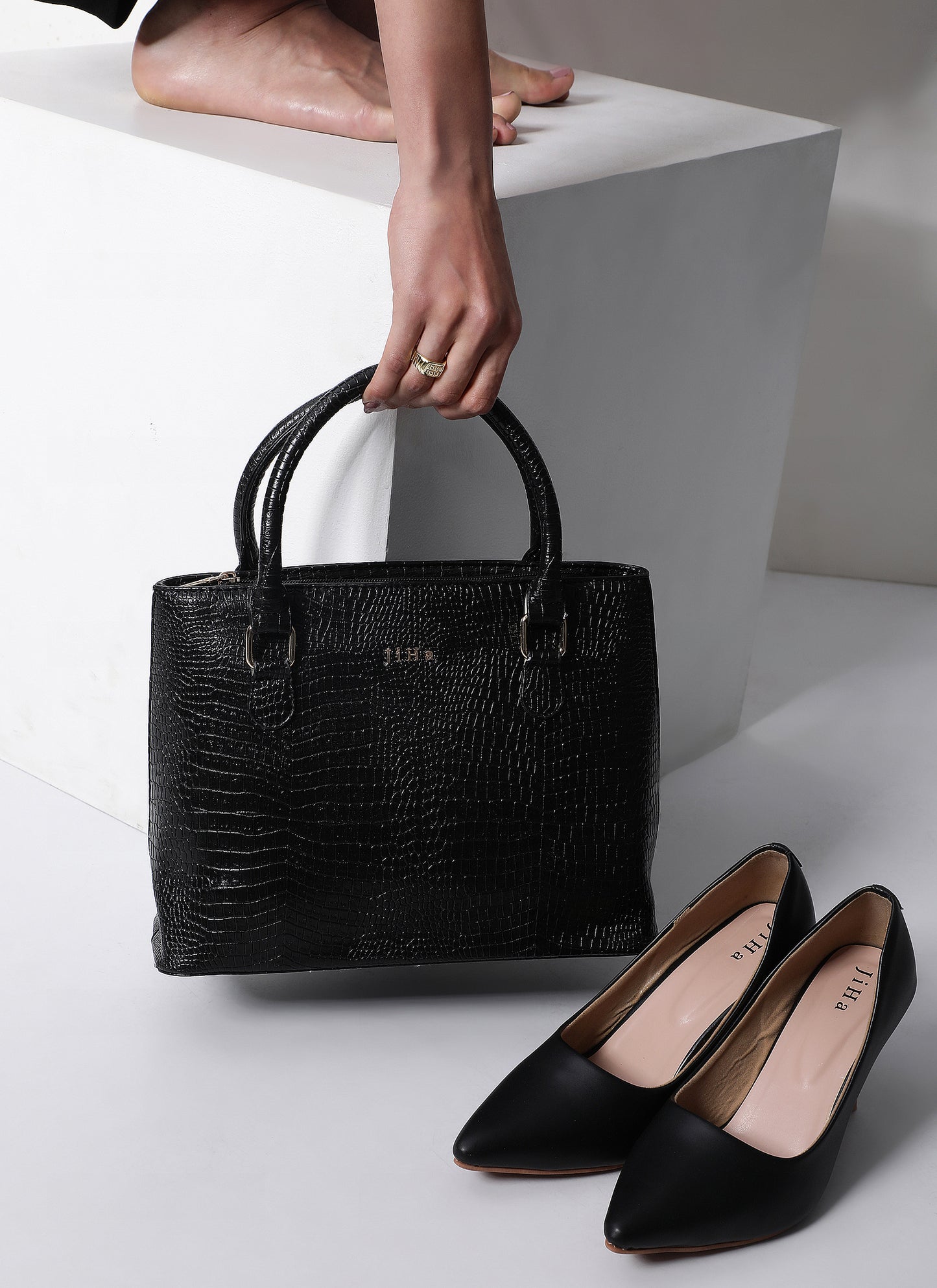 Jiha Black Croc Pattern Satchel Handbag / Sling Bag