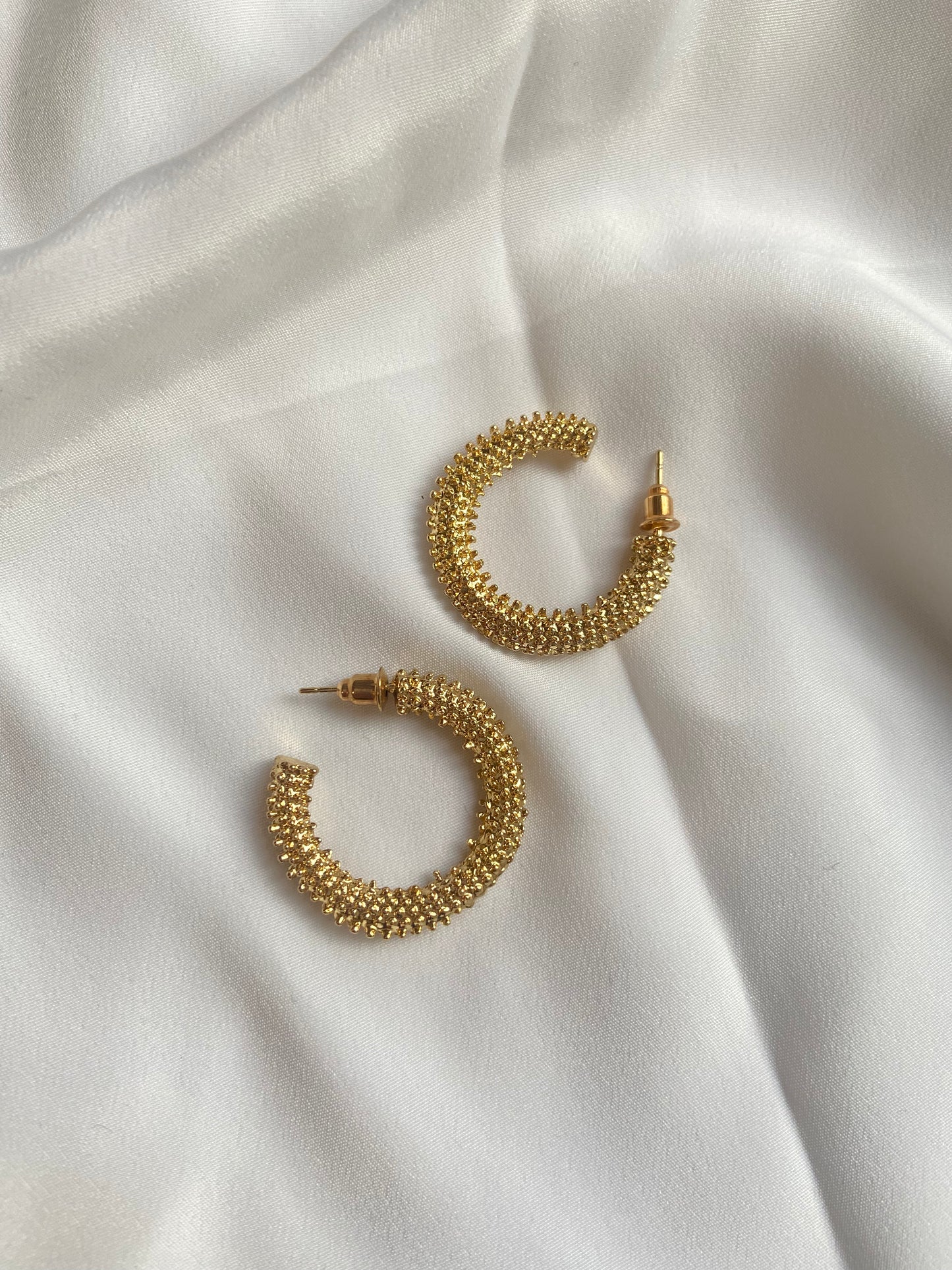 Textured Gold Basic Hoop earrings