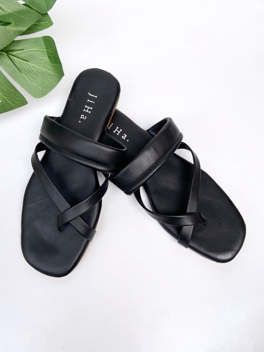 Black Cross Toe Ring Flats Sandals